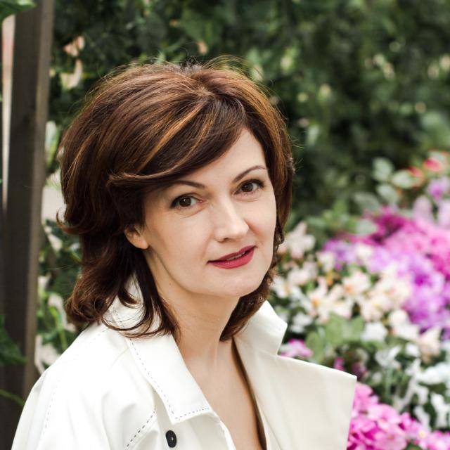 Елена Вешнякова